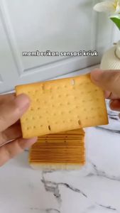 Nissin Crispy Crackers Made in indonesia (Harga Borong Untuk Karton Pack isi 10-30bks).