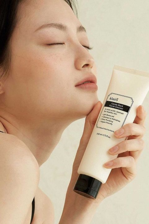 S%E1%BB%AFa%20R%E1%BB%ADa%20M%E1%BA%B7t%20Klairs%20Gentle%20Black%20Facial%20Cleanser%20140ml%20-%20Image%203
