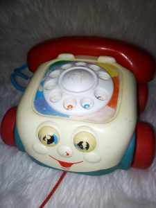 VINTAGE PRELOVED- PRENTEND TELEPHONE TOY -1993 Chatter Telephone Pull Toy -FOR COLLECTION ONLY- 1pc