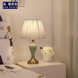 Touch American Ceramic Table Lamp Bedroom Bedside Lamp Simple Modern Wedding Room European Nordic Ins Style Lighting
