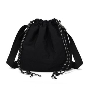 SEA YADOU กระเป๋าถุงทรงบัคเก็ตสำหรับผู้หญิง แบบมีเชือกผูก ทำจากไนลอนเบาสบาย ใส่ได้ทุกวัน แฟชั่นเรียบง่าย สะพายข้างหรือสะพายไหล่