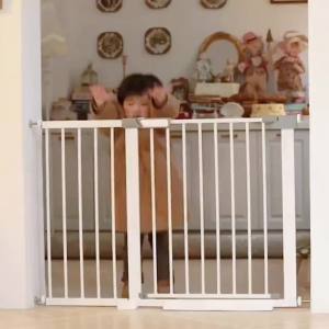 Safety Gate For Kids Child Safety Gate Baby Fence Door Gate Security gate barDog Barrier Gate Baby safety gate 11