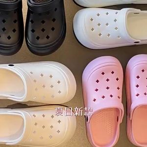 [Free Shipping] Womens perforated clogs non-slip for summer outdoor wear thick-soled soft-soled stylish casual beach sandals