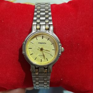 Đồng hồ nữ HYACINTH size: 25 mm sang trọng second hand si nhật- đã qua sử dụng