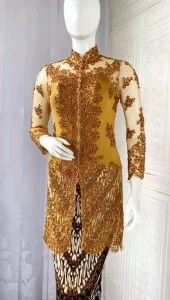 Atasan Kebaya Pesta, Kebaya Tunik Wisuda, Kebaya Ibu Hajat: Desain Tradisional dan Pilihan Terbaik