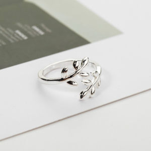 Sty⚡ Cincin zirkon berbentuk V / band super berkilauan sederhana bergaya wanita
