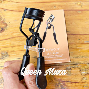 O.TWO.O Eyelash Curler – alat penjepit pelentik Bulu mata