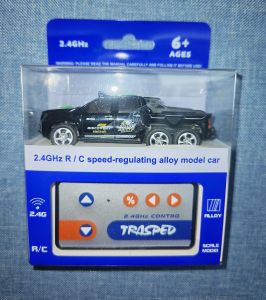 Remote Control Mini Car Toy Model (1:64) [Front and Rear Lights Configured] [Adjusted Speed] [Battery Duration Greater Than 1 Hour] [Remote Control 2.4 GHz 5 Channels]