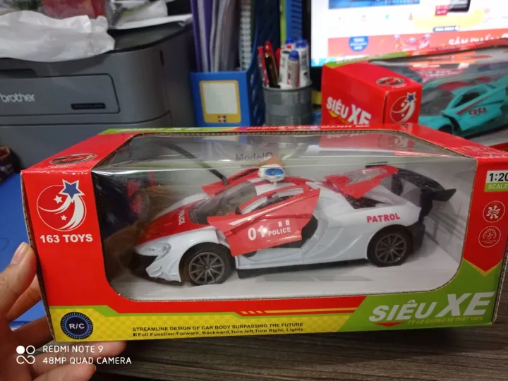 Xe%20%C4%91%E1%BB%93%20ch%C6%A1i%20Foxi%20%C3%B4%20t%C3%B4%20%C4%91i%E1%BB%81u%20khi%E1%BB%83n%20t%E1%BB%AB%20xa%20t%E1%BB%B7%20l%E1%BB%87%201/20,%20si%C3%AAu%20xe%20%C4%91ua,%20xe%20m%C3%B4%20h%C3%ACnh%20si%C3%AAu%20t%E1%BB%91c%20%C4%91%E1%BB%99%20m%E1%BB%9F%20mui%20c%C3%B3%20c%C3%A1nh-cao%20c%E1%BA%A5p%20-%20Image%207