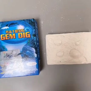 ชุดของเล่นขุดค้นหา ล่าขุมทรัพย์ ตามหาสมบัติ อัญมณี GEM DIG กล่องฟ้า