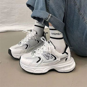 AOKANG thời trang mới Giày thể thao đơn giản tất cả các trận đấu dày đế Chạy Bộ Thoáng khí giầy Daddy