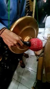 Gong Bahan Besi Diameter 45 cm: Penggunaan & Dekorasi