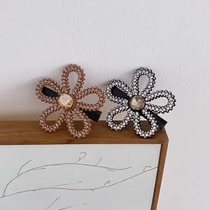 Rhinestone Sunflower Hair Clip Feminine Side Fringe Duckbill Clip Headpiece