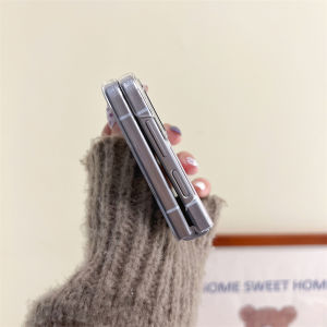 Case Samsung Galaxy Z Flip 6 Z Flip 5 Z Flip 3 Samsung Z FLip 4 5G PC Case Cartoon Astronaut TPU Hard Transparent Shockproof Phone Creativity Case Cover for Z Flip 4