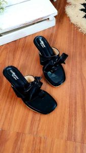 Heels Kaca Non-Slip: Sepatu Wedges Kaca dan Heels Wanita