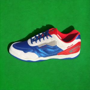 รองฟุตชอลGIGAรุ่นFG420size37-44มี3สีดำ/น้ำเงิน/ขาวพื้นเหนียวหนึบ