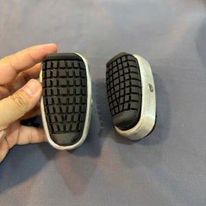 Cao su gác chân trước Cup 125/ Wave/ Dream/ Sirius - Chất liệu cao su bền chắc