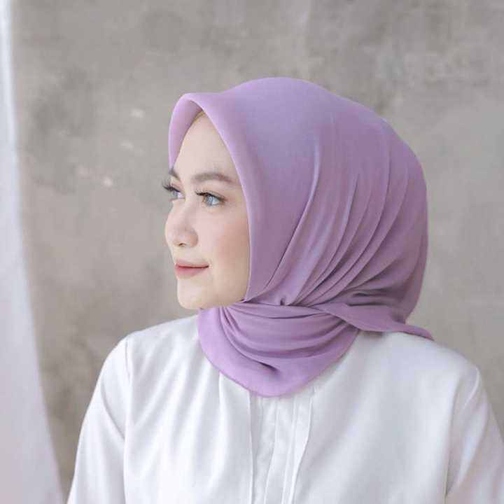 Hijab Segiempat Bella Square Polos Termurah / Kerudung Segi Empat Bella ...