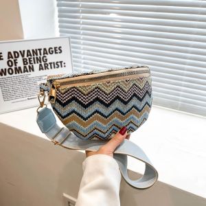 Stylish Straw Braid Fanny Packs For Women Wavy Stripe Waist Pack Ladies Contrast Colour Waist Bag Woven Design Female Chest Bag2026