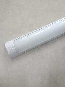 Đèn led bán nguyệt 20w dài 06m ánh sáng trắng