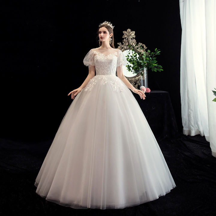 Sự lên ngôi của phong cách váy cưới Minimalist - KISS Wedding Planer