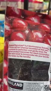 Cherry Sấy Khô Kirkland Tart Montmorency 567g - Hàng Mỹ - Trái cherry được tuyển chọn kỹ lưỡng sấy khô theo quy trình hiện đại giúp giữ trọn hương vị thơm ngon màu sắc đẹp và độ mềm dẻo hấp dẫn.