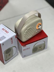 ลำโพงบลูทูธ รุ่น KTS-1682 5W  เพิ่ม-ลดเสียงได้ มีสายหิ้วน่ารัด พกพาง่าย รองรับ USB มีให้เลือกสามสี  ลำโพงวินเทจ เสียงดี เบสหนัก ฟังก์ชั่นครบครันสุดๆ