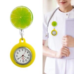 นาฬิกาพยาบาลพับเก็บได้พร้อมเข็มกลัดซิลิโคนและอ่านง่ายสำหรับสภาพแวดล้อมในโรงพยาบาลใช้งานอย่างมืออาชีพ