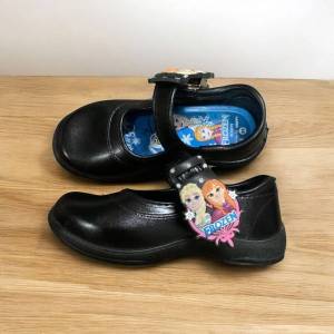 Chappy CF1168 รองเท้านักเรียนอนุบาลหญิงหนังดำ ยี่ห้อ Chappy รุ่น CF1168 Size 25-33 สินค้าตัดราคา