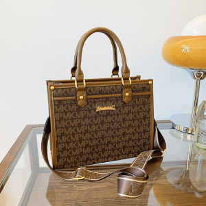 High end tote handbag for women retro printed Korean version single shoulder crossbody bag practical bag internet famous and popular womens bag