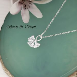 [Studs & Such] 925 Silver Necklace With Ginkgo Leaf Pendant