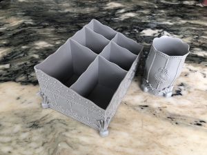 กล่องใส่เครื่องสำอางค์ 6 ช่อง+ถ้วยกลมหรือใส่อุปกรณ์อื่นๆ(สินค้าแตก-หักทางร้านไม่รับเปลี่ยน-คืนค่ะ)