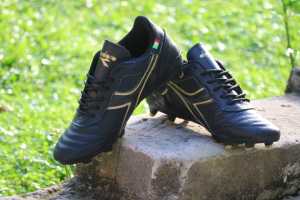 Sepatu Bola Full Kulit Termurah