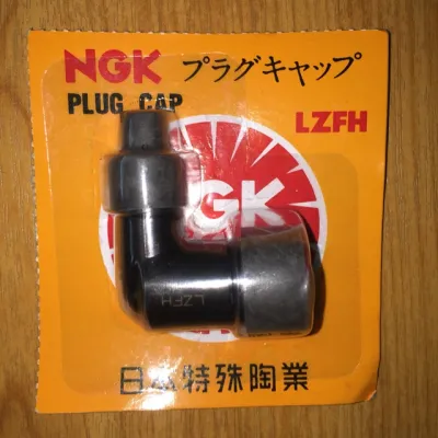 NGK SPARK PLUG & PLUG CAP STANDARD YAMAHA LC135 Y15ZR SRL115 LAGENDA110 EGO HONDA EX5 WAVE ALPHA DASH W125I RS150 BEAT MODENAS KRISS SYM EBONUS **100% ORIGINAL NGK**