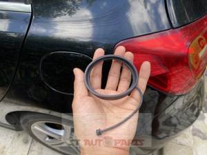 สายประคองฝาถังน้ำมันตกลงพื้น สายรัดฝาน้ำมันกันฝาตกพื้น Benz w176 w156 W246 w204 w205 w117  W213 w222 w253