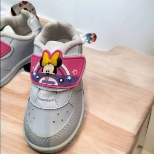 Adda รองเท้าผ้าใบพละสีขาวนักเรียนหญิง ยี่ห้อ Adda รุ่น 41G57 Size 25-35