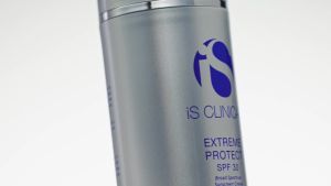 Kem chống nắng iS CLINICAL Extreme Protect SPF 30 kem dưỡng ẩm hàng ngày với SPF kem chống nắng dưỡng ẩm