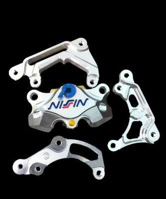 Heo dầu Nissin 2 piston đối xứng kèm pát cnc cho các dòng xe [màu trắng]