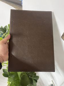 Bìa da menu đinh kích thước A4 màu nâu cho nhà hàng
