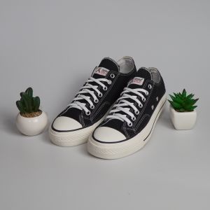 AKNA ELIO PENDEK - SEPATU SNEAKERS PRIA WANITA DEWASA TERBARU 2023 SEPATU COWOK CEWEK KEREN BUAT GAYA SEPATU SEKOLAH PRIA WANITA LAKI LAKI PEREMPUAN SD SMP SMA HITAM PUTIH CASUAL CANVAS CONVERSE70S ALL STAR VENTELA AEROSTREET PVN AKNA PETIR HITAM PUTIH