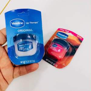 Sáp dưỡng môi 7gram veseline Mỹ - Date mới 24 tháng
