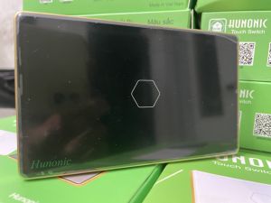 Công tắc thông minh 1 nut cao cấp Hunonic viền vàng.kết nối Wifi điều khiển qua điện thoại bảo hành 1 năm