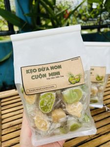 Kẹo dừa non cuộn mix 2 vị truyền thống & lá dứa - đồ ăn vặt
