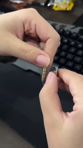 Của Cha Ergonomic thép titan Vòng Cổ Với Thu Nhỏ Cuốn Sách Mặt Dây Chuyền Phụ Kiện Đeo Cổ Cho mặc hàng ngày