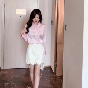 สมาธิผู้หญิงเสื้อชีฟองแขนยาวดี เสื้อซาตินสีชมพู ขนาด 24 (Ammin 2024)