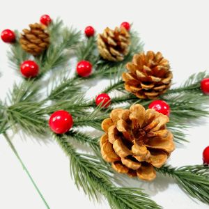 Nhành thông 3 lá đính quả thông trang trí noel giáng sinh