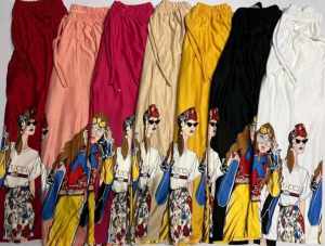 queen TOKONG Face Print  Printed 3/4 Pants for Women  - xs to 3xl - stretchable - multi way to wear - multi way to wear - premium quality  - excellent quality  - made of imported fabric  - classy and elegant  - fabric from abroad  - soft and comfortable