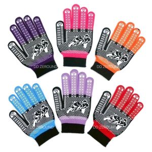 ถุงมือ มีกันลื่น ตราช้าง แบบสุ่มสี เนื้อดี สีสันสดใส กันลื่นเต็มฝ่ามือ (ยกแพ็ค 12คู่ และ 6 คู่) สินค้าพร้อมส่ง