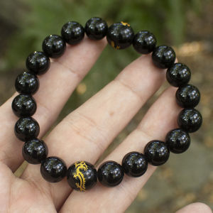 สร้อยข้อมือพลอยนิล (Black Spinel) นิล เป็นอัญมณีที่ส่งเสริม ทางด้านการเงิน ความมีอํานาจ ความมั่นคง ทําให้สุขภาพร่างกายแข็งแรง และนําพาโชคลาภ