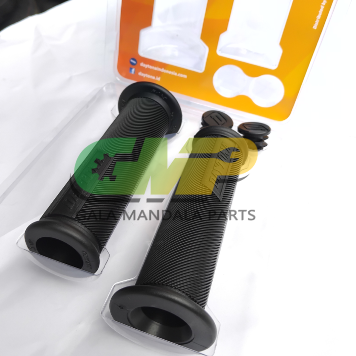 Daytona%20Handgrip%20Superstock%205213%20SS-2%20Hitam%20Handfat%20Karet%20Stang%20Motor%20-%20Image%203